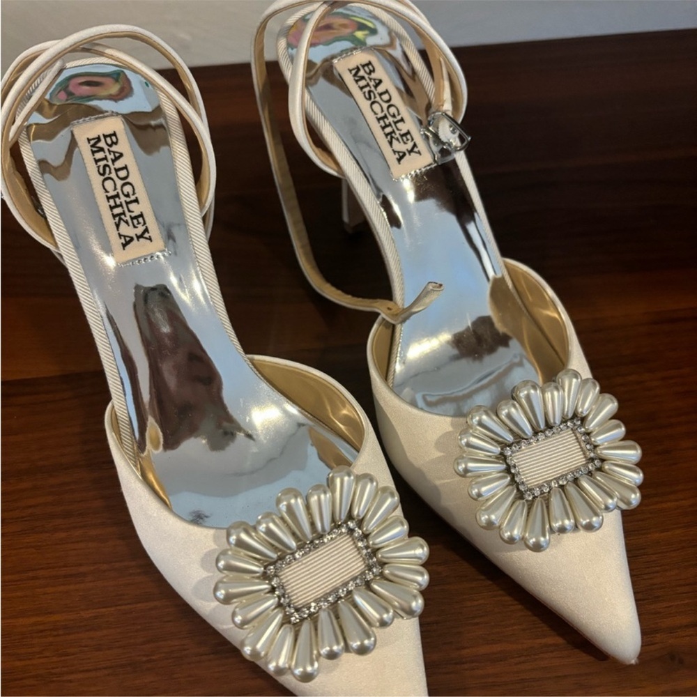 Badgley Mischka Nicky wedding pumps